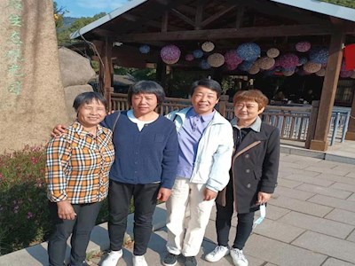 退休教师重阳节登高活动