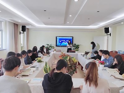 品书香，共成长-—记西山中心幼儿园读书沙龙活动
